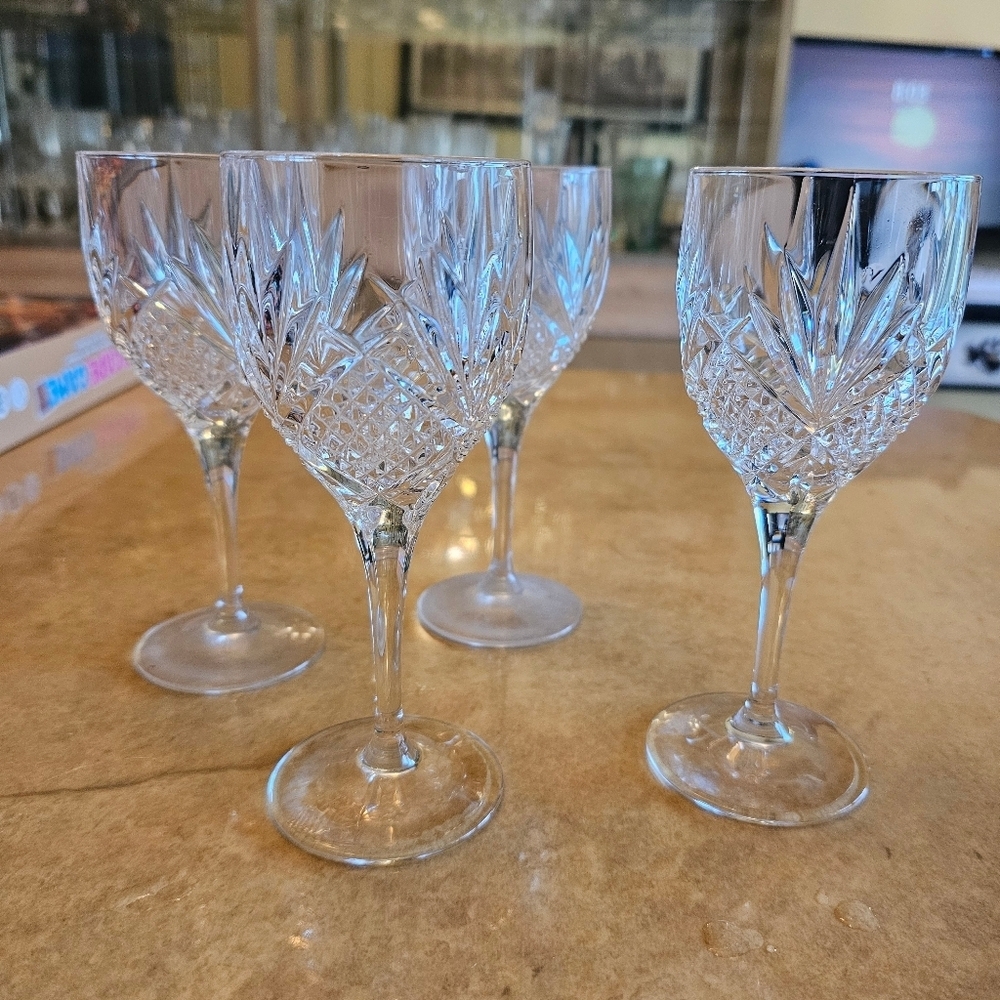 Bohemia Heavy Crystal Wine Glass Crystalex Cortina Pattern Cros Cross/Fan Set 4